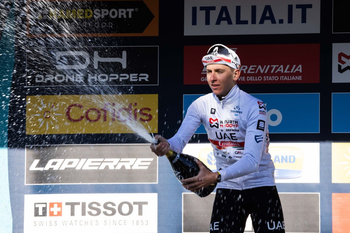 Pogacar domina il Fiandre, seconda piazza per van der Poel Appennino