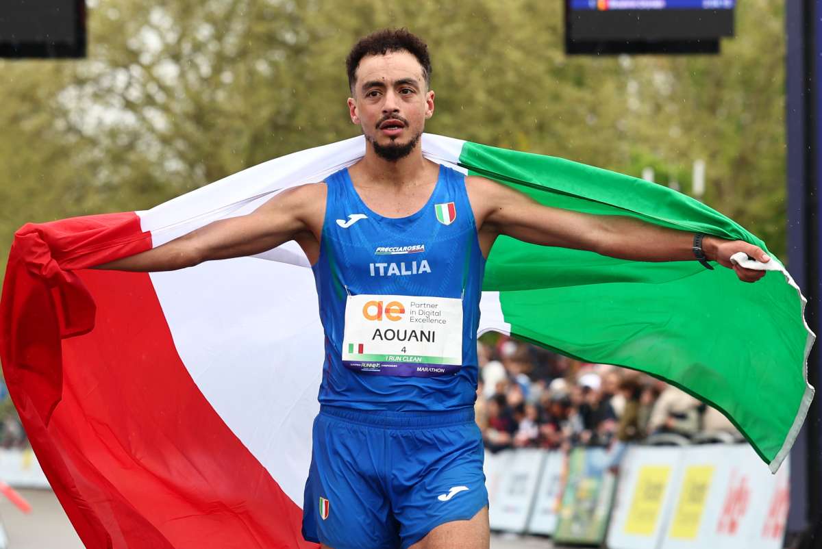 Azzurro Aouani vince il bronzo nella maratona mondiale Azzurro Aouani vince il bronzo nella maratona mondiale