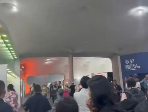 Incendio alla COP30 dell’Onu vicino al Padiglione Italia, conferenza evacuata