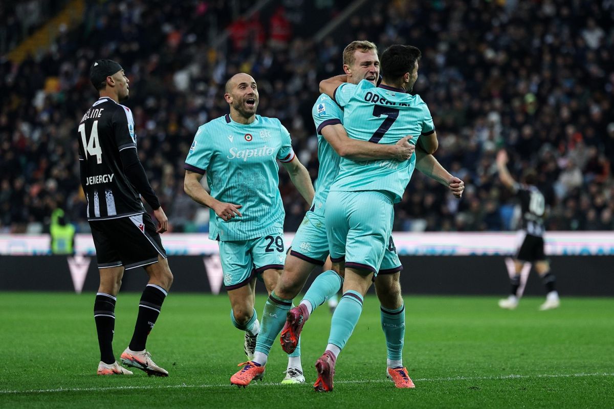 Il Bologna espugna Udine e aggancia Inter e Roma in vetta Il Bologna espugna Udine e aggancia Inter e Roma in vetta