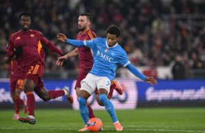 Vittoria e sorpasso, il Napoli vince 1-0 a Roma e torna in vetta