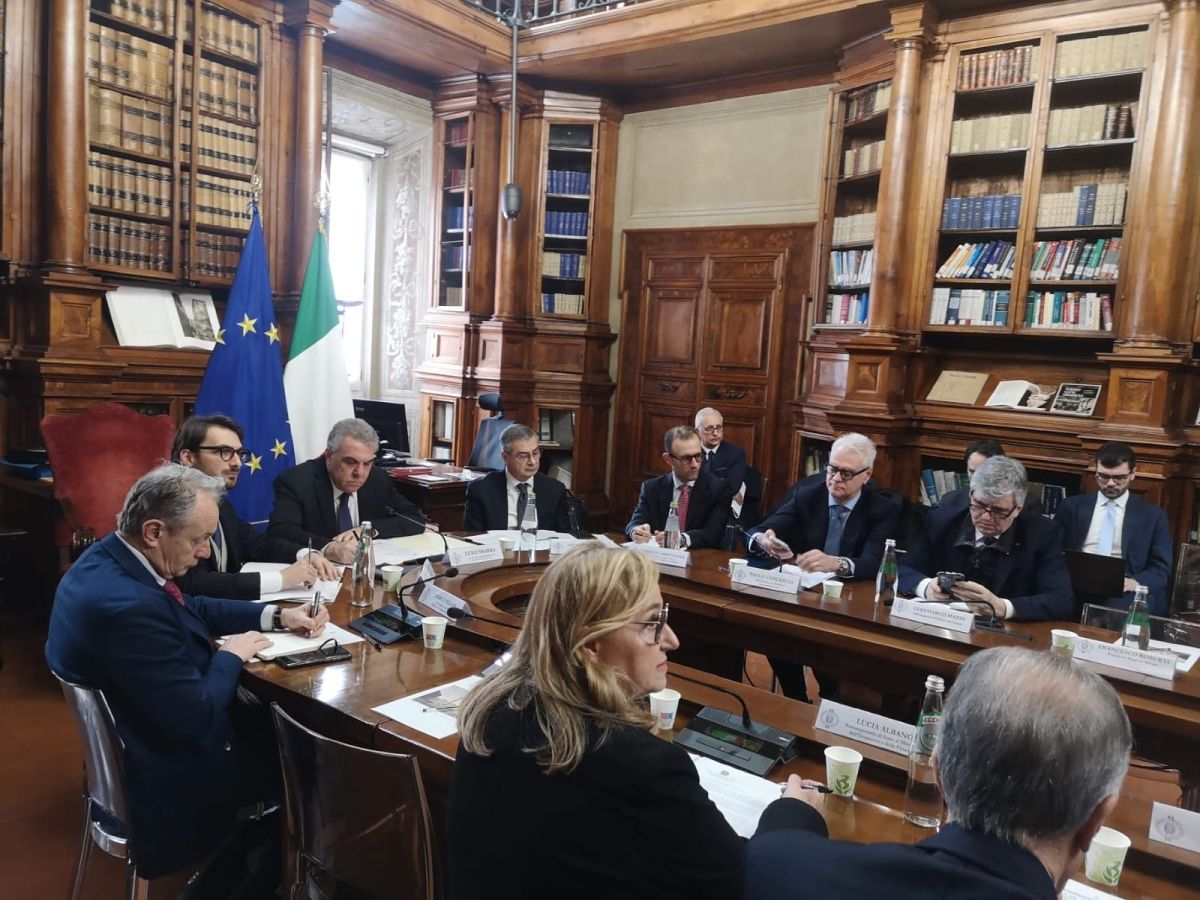 Zes, Sbarra presiede la cabina di regia “Risultati straordinari” Zes, Sbarra presiede la cabina di regia “Risultati straordinari”