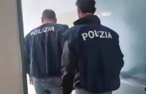Arrestato a Lecce giovane anarchico, sequestrato manuale per ordigni