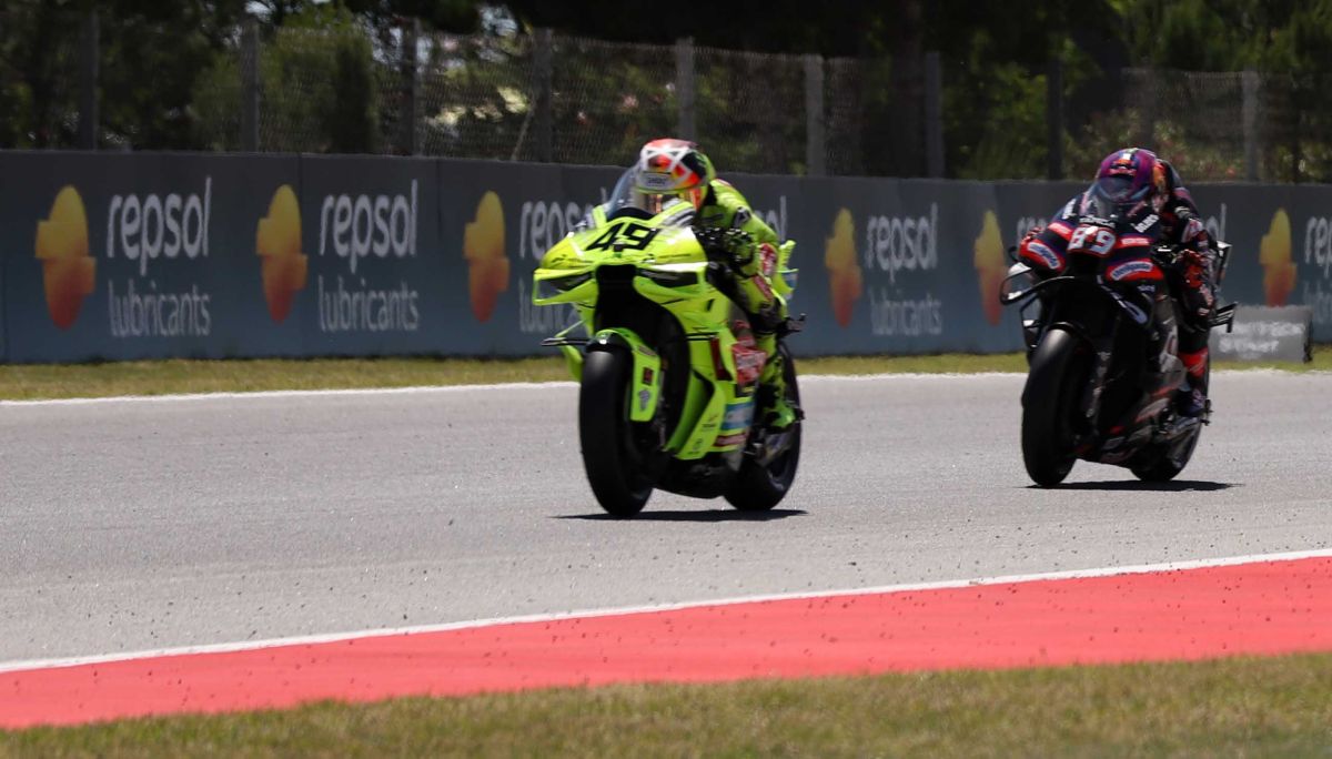 Tra incidenti e bandiere rosse, Di Giannantonio vince il Gp di Catalogna Tra incidenti e bandiere rosse, Di Giannantonio vince il Gp di Catalogna