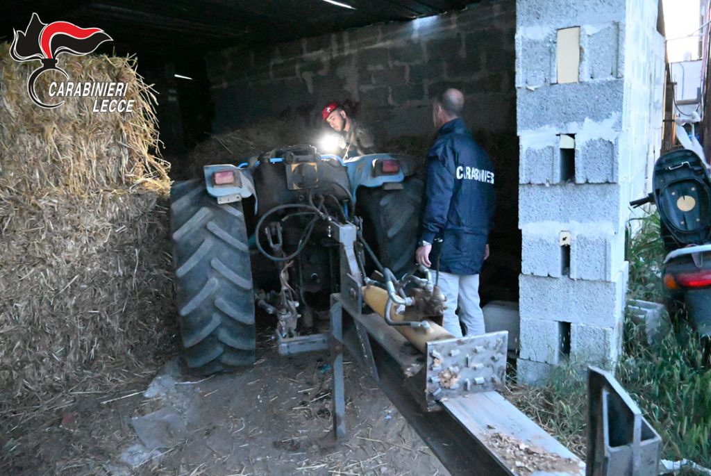 Mafia nel Nord Salento, blitz dei Carabinieri con 30 arresti Mafia nel Nord Salento, blitz dei Carabinieri con 30 arresti