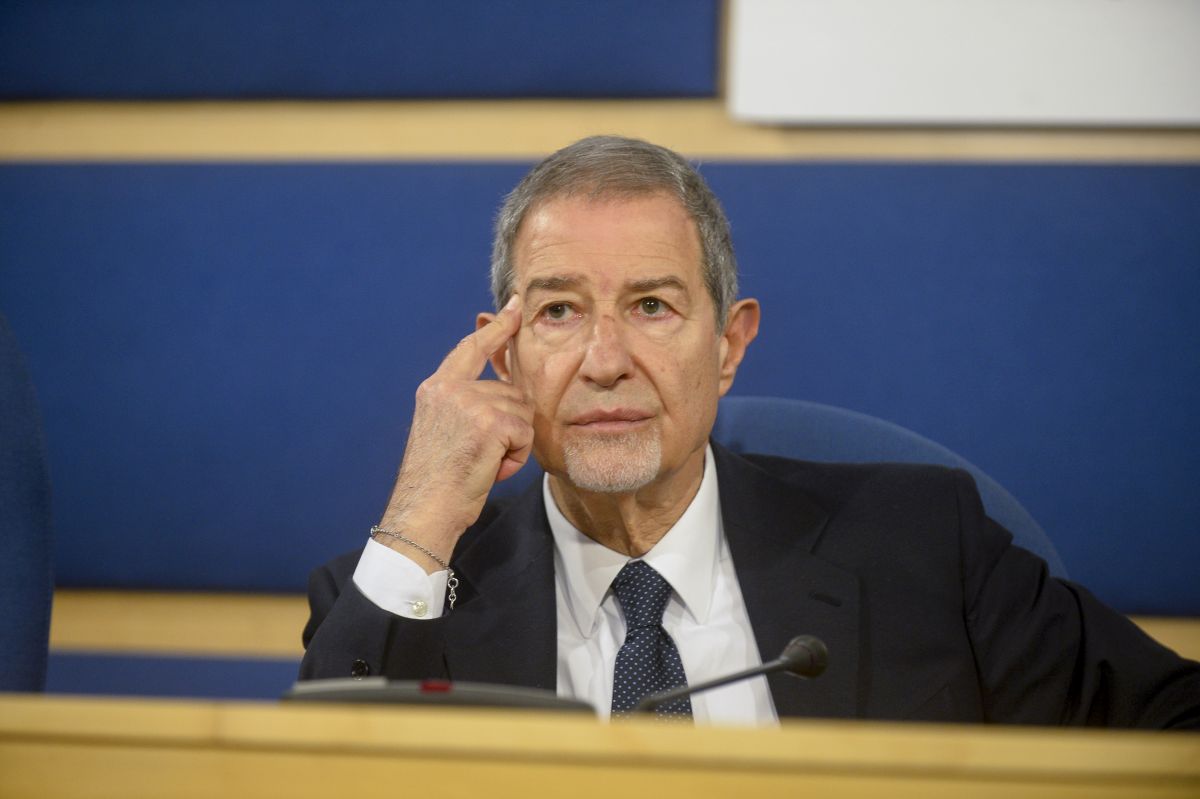 Niscemi, Musumeci “Firmati i decreti per i programmi di intervento” Niscemi, Musumeci “Firmati i decreti per i programmi di intervento”