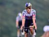 Evenepoel beffa Pogacar e vince la 15esima tappa al Tour, ritiro Vingegaard