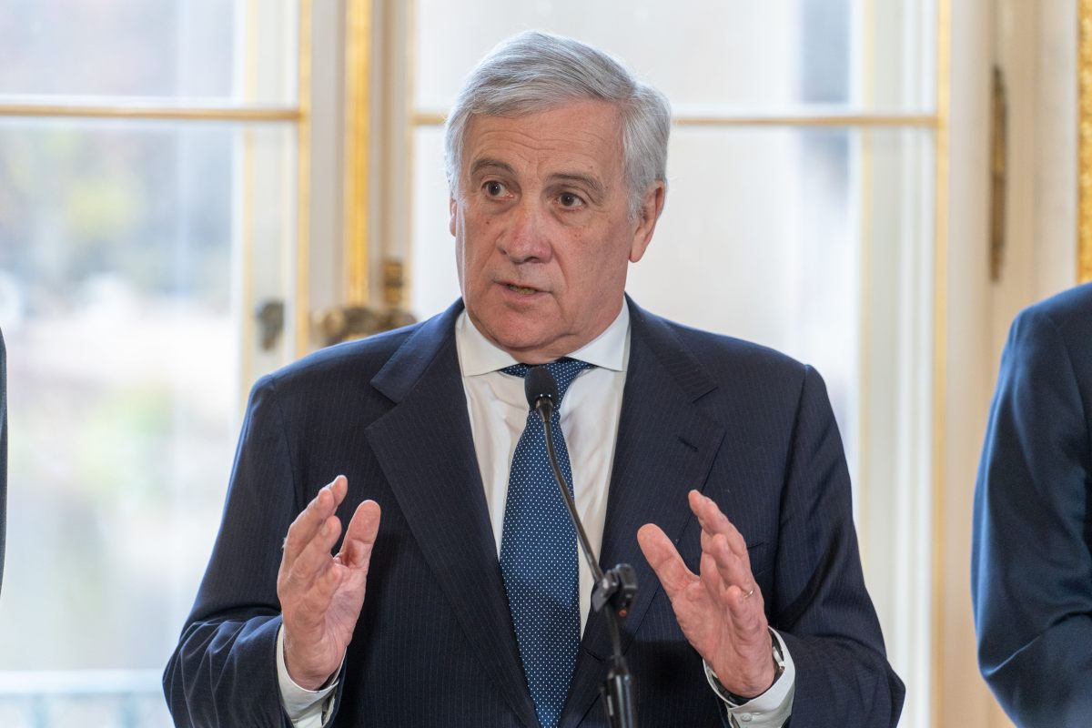 Nato, Tajani “Intendiamo confermare impegno per spese al 5% del Pil nel decennio” Nato, Tajani “Intendiamo confermare impegno per spese al 5% del Pil nel decennio”