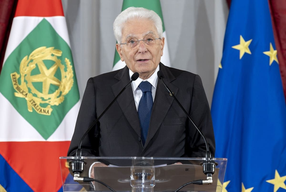 Mattarella “Le guerre sono tornate a gettare la loro ombra sui nostri giorni” Mattarella “Le guerre sono tornate a gettare la loro ombra sui nostri giorni”