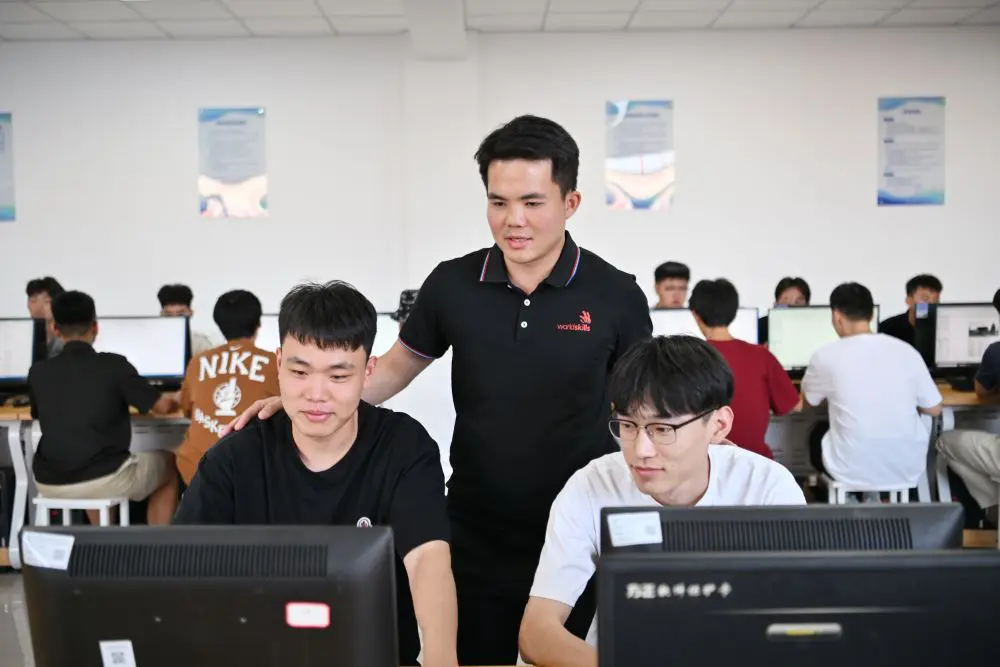 Cina, in arrivo standard internazionali per l’istruzione professionale Cina, in arrivo standard internazionali per l’istruzione professionale