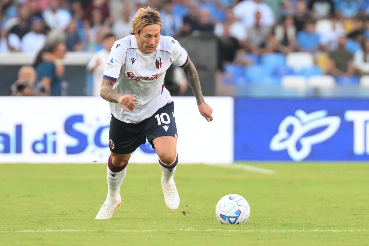 Casale e Bernardeschi, il Bologna vince 2-0 a Cagliari Casale e Bernardeschi, il Bologna vince 2-0 a Cagliari