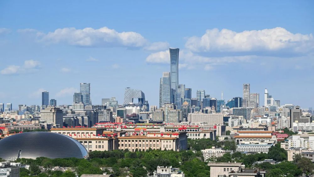 La Cina eroga 800 miliardi di yuan in strumenti finanziari per gli investimenti La Cina eroga 800 miliardi di yuan in strumenti finanziari per gli investimenti